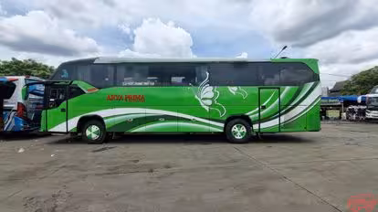 Arya Prima Bus-Side Image