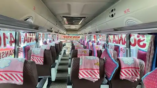 Putra Pelangi Bus-Front Image