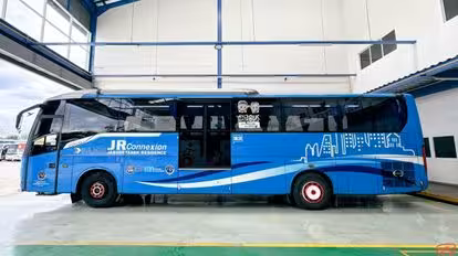 DAMRI Bus-Side Image