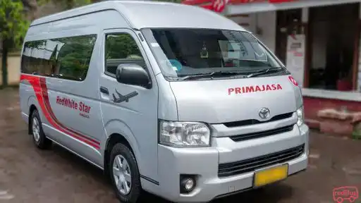 RedWhite Star Primajasa Bus-Front Image