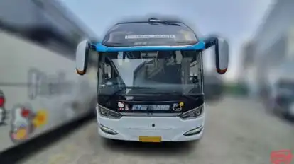 KYM Trans Bus-Front Image