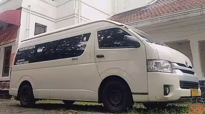 Aya Travel Bus-Side Image
