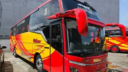 Aya Travel Bus-Side Image