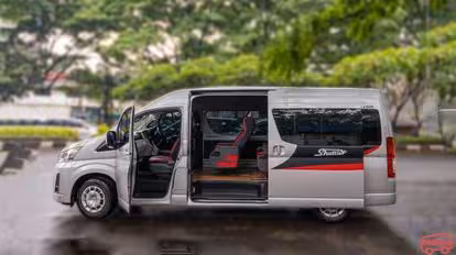 Bhinneka Shuttle Bus-Front Image