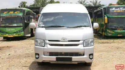 Family Raya Travel Bus-Front Image