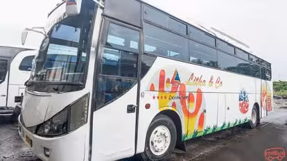  Litha & Co Bus-Side Image