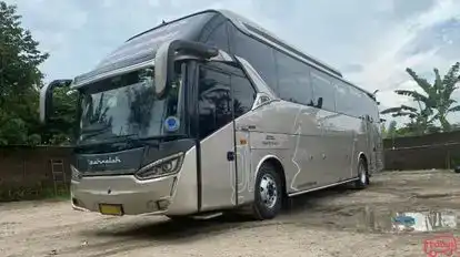 Sahaalah Bus-Front Image