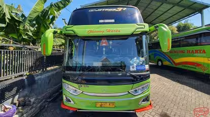 Gunung Harta Solutions Bus-Front Image