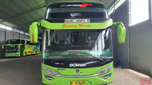 Gunung Harta Solutions Bus-Front Image