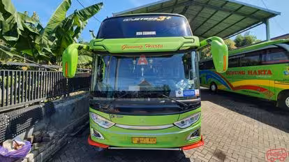 Gunung Harta Solutions Bus-Front Image