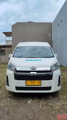 Urban Travel Bus-Front Image