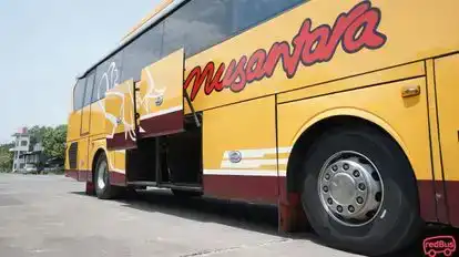 Nusantara CN Bus-Side Image