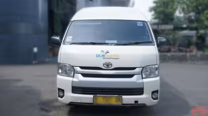 BTM Travel Bus-Front Image