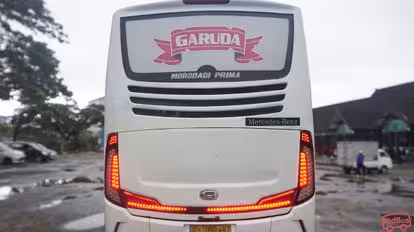 Garuda Bus-Front Image
