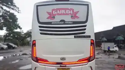 Garuda Bus-Front Image