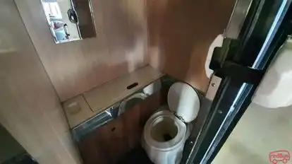 Purnayasa Bus-Amenities Image