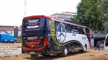 SEMBODO Bus-Front Image