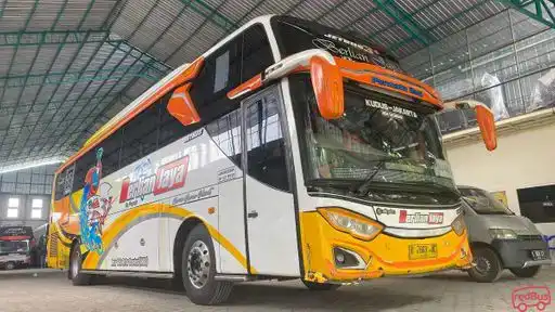 Berlian Jaya Bus-Front Image