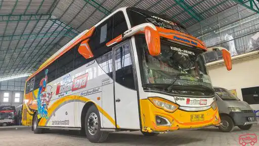 Berlian Jaya Bus-Front Image