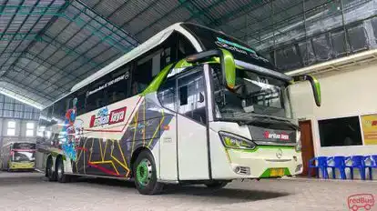 Berlian Jaya Bus-Front Image