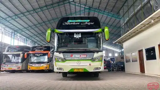 Berlian Jaya Bus-Front Image