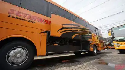 PO Setiawan Bus-Side Image