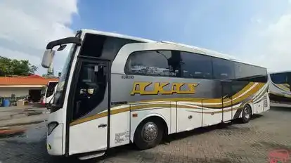 Akas AAA Bus-Front Image