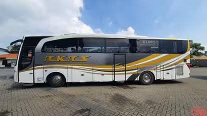 Akas AAA Bus-Side Image