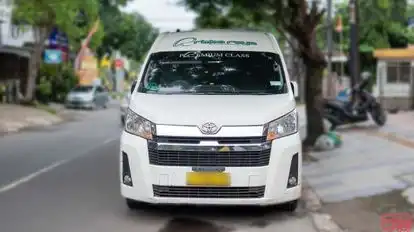 Rimba Raya Travel Bus-Front Image