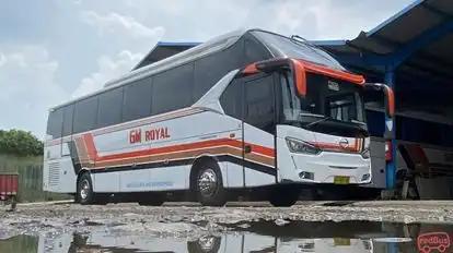 GM Royal Bus-Front Image