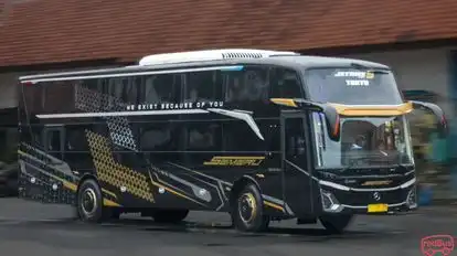 Semeru Trans Bus-Front Image