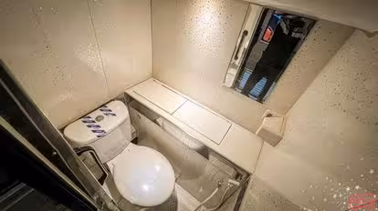 Juragan 99 Bus-Amenities Image