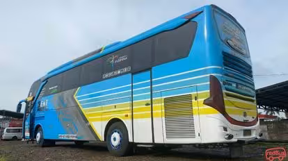 BEsT Premium Bus-Side Image