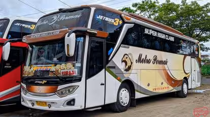 Metro Permai Bus-Front Image