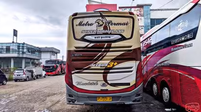 Metro Permai Bus-Side Image