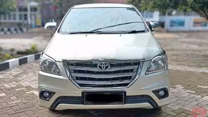Armadhani Trans Bus-Front Image
