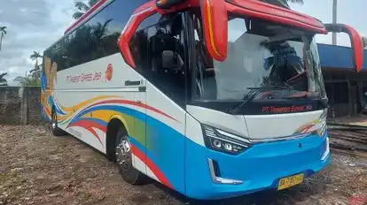 Transport Express Jaya Bus-Front Image