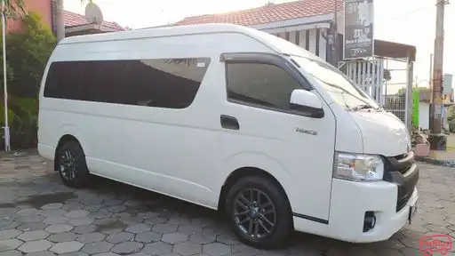 BASS Trans Bus-Front Image