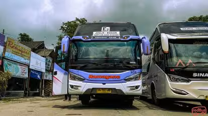 Ramayana Jombor Bus-Front Image