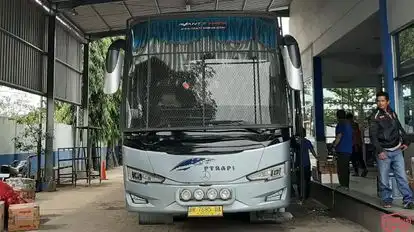 RAPI Bus-Front Image