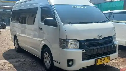 Tamara Travel Bus-Front Image