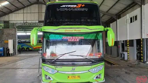 Gunung Harta Solutions Bus-Front Image