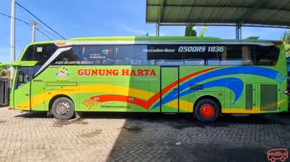 Gunung Harta Solutions Bus-Side Image