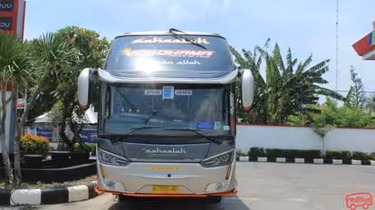 Sahaalah Bus-Front Image