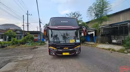 INA Trans Bus-Front Image