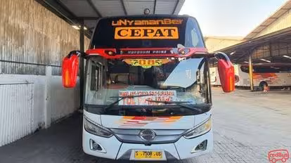 Eka Bus-Front Image