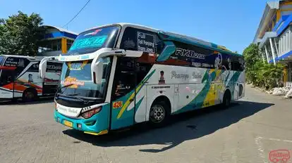Ponorogo Indah Bus-Side Image