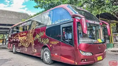 Sant Gold Bus-Front Image