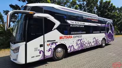 Mutiara Express Bus-Side Image