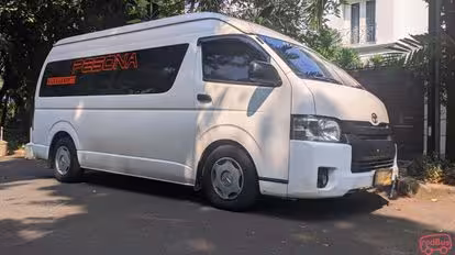 Malsa Trans Bus-Front Image